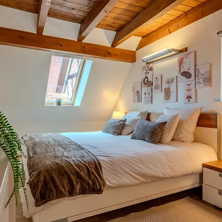 Appartement Duplex Centre - Climatisation - 6 Pers *