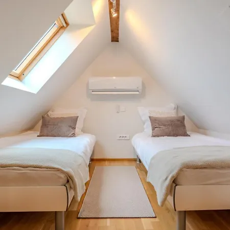 Duplex Centre - Climatisation - 6 Pers Appartement